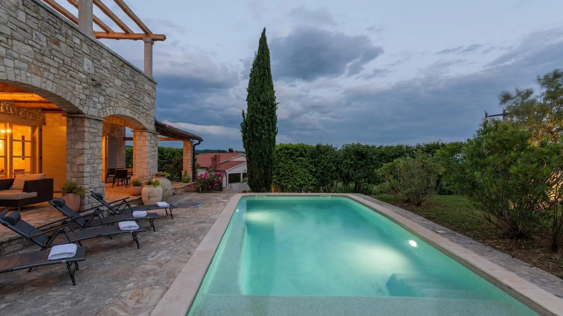 Villa Habibi In Sovinjak - Haus Fuer 8 Personen Buzet Κροατία